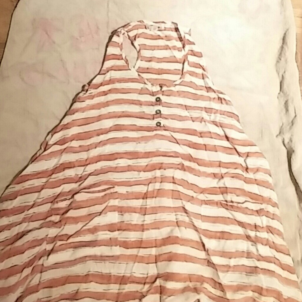 Sleeveless shirt